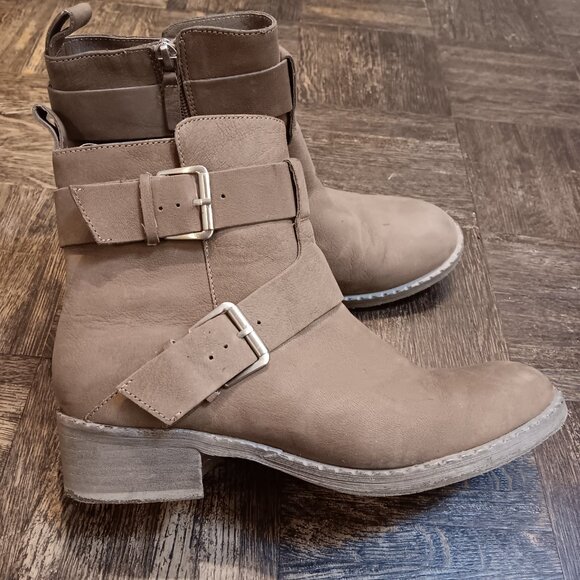 Gentle Souls leather Best Of moto boot in mushroom - size 7.5 - Picture 4 of 9